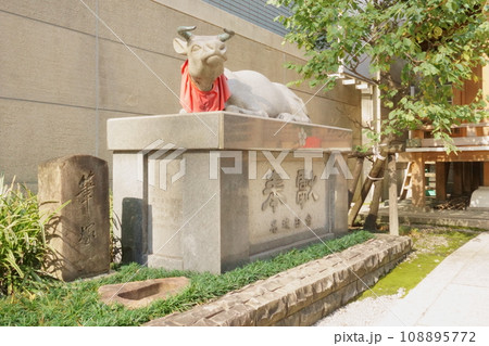 名古屋三大天神～桜天神社　撫で牛と筆塚1 108895772