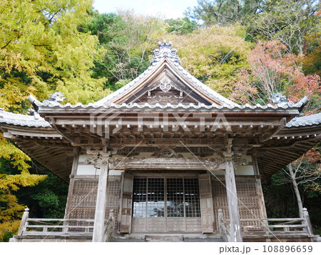 鳳来寺山の鎮守堂（愛知：新城） 108896659