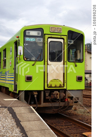 秋田内陸縦貫鉄道のAN-8809形車両 鷹巣行き(阿仁合駅) 秋田内陸縦貫鉄道のAN-8809形車両 鷹巣行き(阿仁合駅) 108898208
