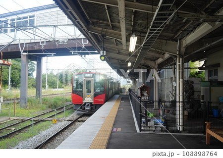しなの鉄道線 軽井沢行き電車 しなの鉄道線 軽井沢行き電車 108898764