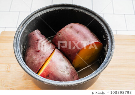 炊飯器焼き芋 炊飯器焼き芋 108898798