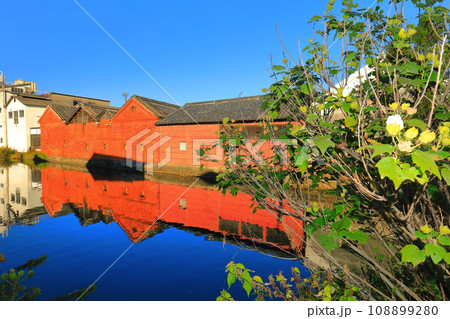【福岡県】シンメトリーな並倉(水郷柳川) 【福岡県】シンメトリーな並倉(水郷柳川) 108899280