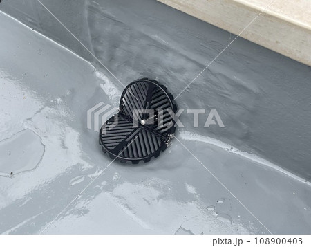 塔屋に施工した改修用ドレン 108900403