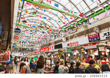ソウル　広蔵市場　※一部ソフトフォーカス 108903314