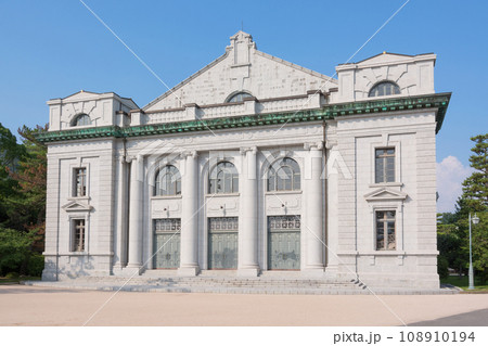 海上自衛隊江田島第1術科学校大講堂 108910194