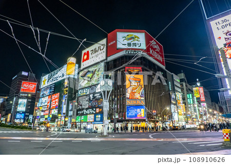 札幌すすきの夜の風景 札幌すすきの夜の風景 108910626
