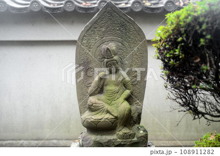 伊丹昆陽寺の観音菩薩石像-1 108911282