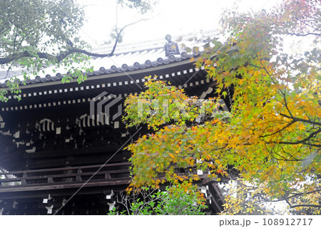 伊丹昆陽寺鐘楼と紅葉-4 108912717