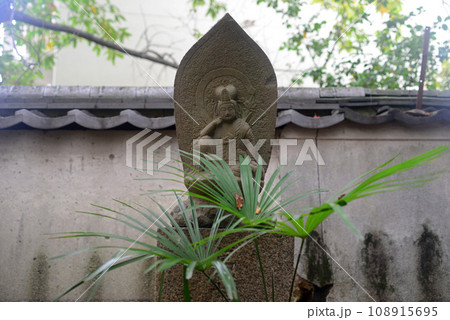 伊丹昆陽寺の観音菩薩石像-5 伊丹昆陽寺の観音菩薩石像-5 108915695