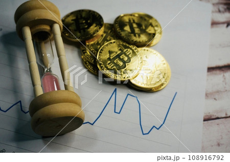 仮想通貨と時間のイメージ 108916792