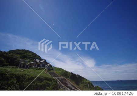 宗像大島 世界遺産 沖津宮遥拝所 宗像大島 世界遺産 沖津宮遥拝所 108917426