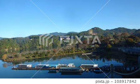 恵那峡、木曽川の遊覧船乗り場 恵那峡、木曽川の遊覧船乗り場 108917842