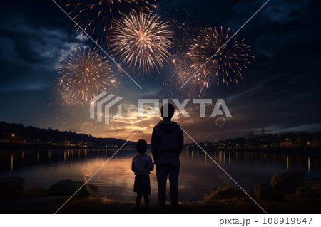 花火大会を楽しむ親子の後ろ姿　AI生成画像　AI画像 108919847