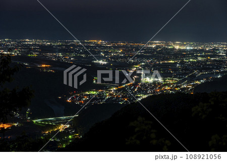 世界ジオパークの手取川扇状地の夜景 世界ジオパークの手取川扇状地の夜景 108921056