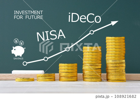投資と貯金でお金を増やしていくイメージ 108921682