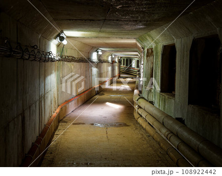 旧日電歩道の仙人谷ダムの発電所内通路 旧日電歩道の仙人谷ダムの発電所内通路 108922442