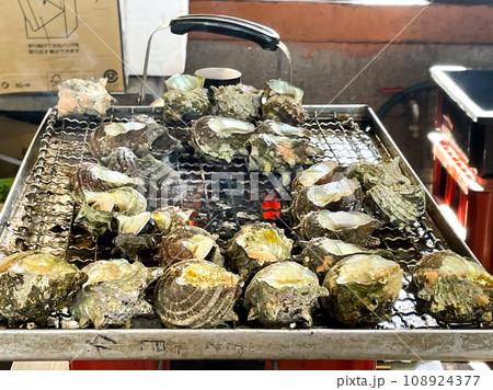 波戸岬のサザエ小屋 108924377