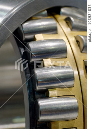 Roller bearing, close-up shot Roller bearing, close-up shot 108924858