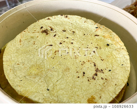 メキシコ　タコスの皮・トルティーヤ 108926633