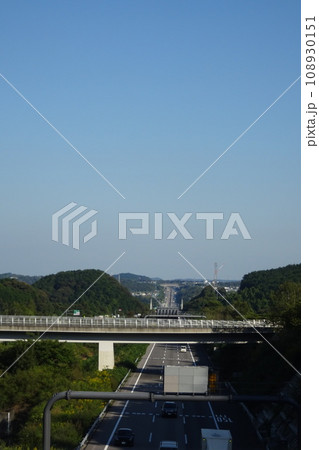 新東名 浜松サービスエリア付近 青い空 新東名 浜松サービスエリア付近 青い空 108930151