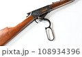 レバーアクションライフル 108934396