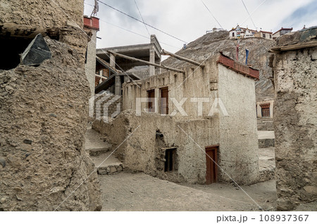 インドラダック地方・ラマユル僧院 / Lamayuru Monastery, Ladakh 108937367