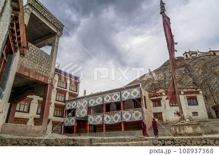 インドラダック地方・ラマユル僧院 / Lamayuru Monastery, Ladakh 108937368