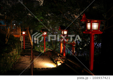 晩秋の貴船神社にて（京都市左京区） 108937421
