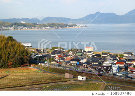 中海バックを行く山陰本線キハ126系（米子⇔益田） 108937490