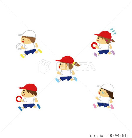 運動会でリレーをしている子どもたち 運動会でリレーをしている子どもたち 108942613