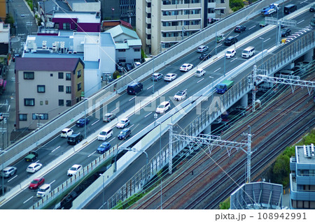 大阪・阪神高速11号池田線沿いの眺望 大阪・阪神高速11号池田線沿いの眺望 108942991