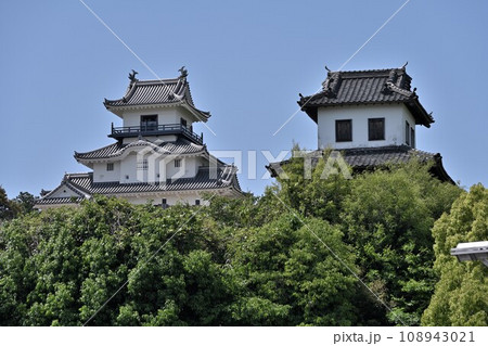 遠江国　掛川城　木造復元天守閣と太鼓櫓　曲輪群 108943021
