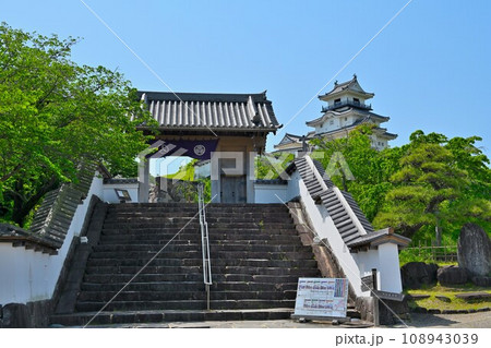 遠江国　掛川城　木造復元天守閣と太鼓櫓　曲輪群 108943039