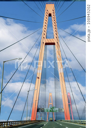 名港西大橋（伊勢湾岸自動車道下り） 108943202