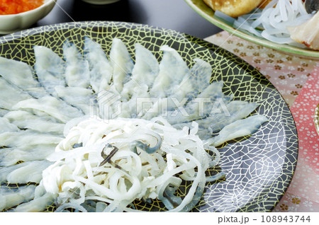 美味しそうなフグ刺し 美味しそうなフグ刺し 108943744