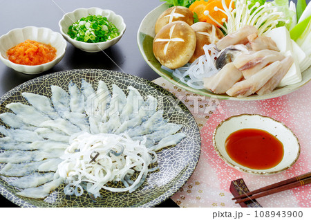美味しそうなフグの刺身とふぐ鍋の食材 美味しそうなフグの刺身とふぐ鍋の食材 108943900