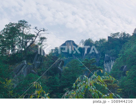 昇仙峡の山の風景 昇仙峡の山の風景 108944210