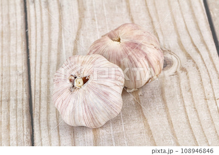 Aroma seasoning garlic for cooking 108946846