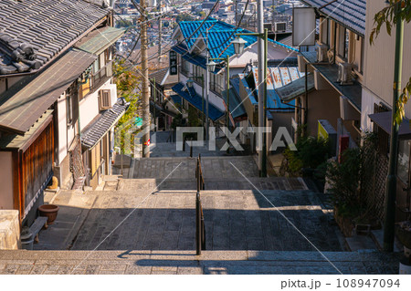 風情ある日本の町並み 風情ある日本の町並み 108947094