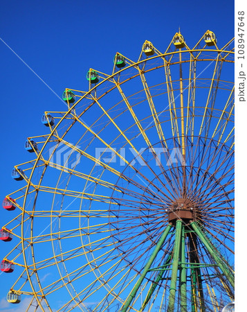 華蔵寺公園遊園地の観覧車 108947648
