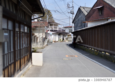 田舎の裏通り 田舎の裏通り 108948787