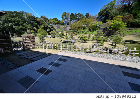 加賀国　晴天の金沢城　石川門と菱櫓・五十間長屋・橋爪門続櫓 108949212