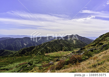 白山の秋景色 108953075