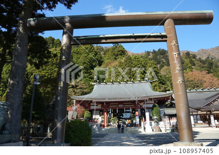 大山阿夫利神社の鳥居 大山阿夫利神社の鳥居 108957405