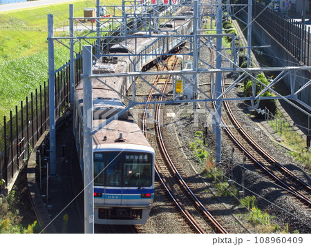 深川検車区行徳分室に入っていく東西線営団05系電車 深川検車区行徳分室に入っていく東西線営団05系電車 108960409