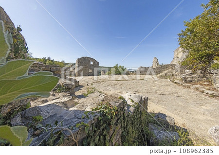 Picture from the historic ghost town of Dvigrad in Instria during the day 108962385