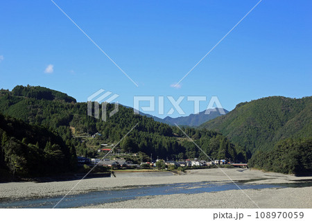 十津川村の農村の有る風景 108970059