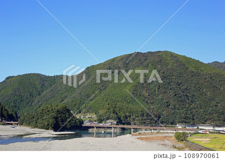 十津川村の農村の有る風景 108970061