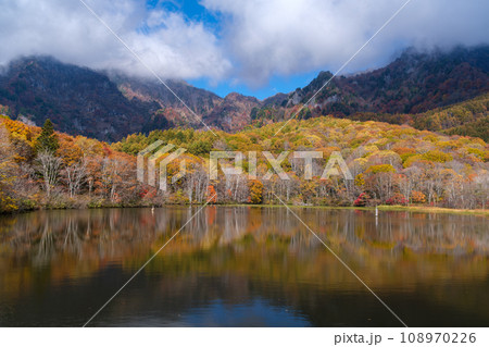 映る戸隠 108970226