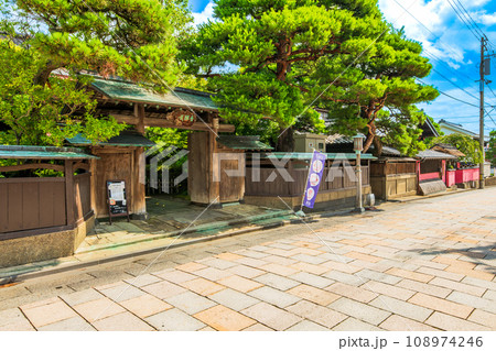 山形県　酒田市の町並み　相馬楼 108974246